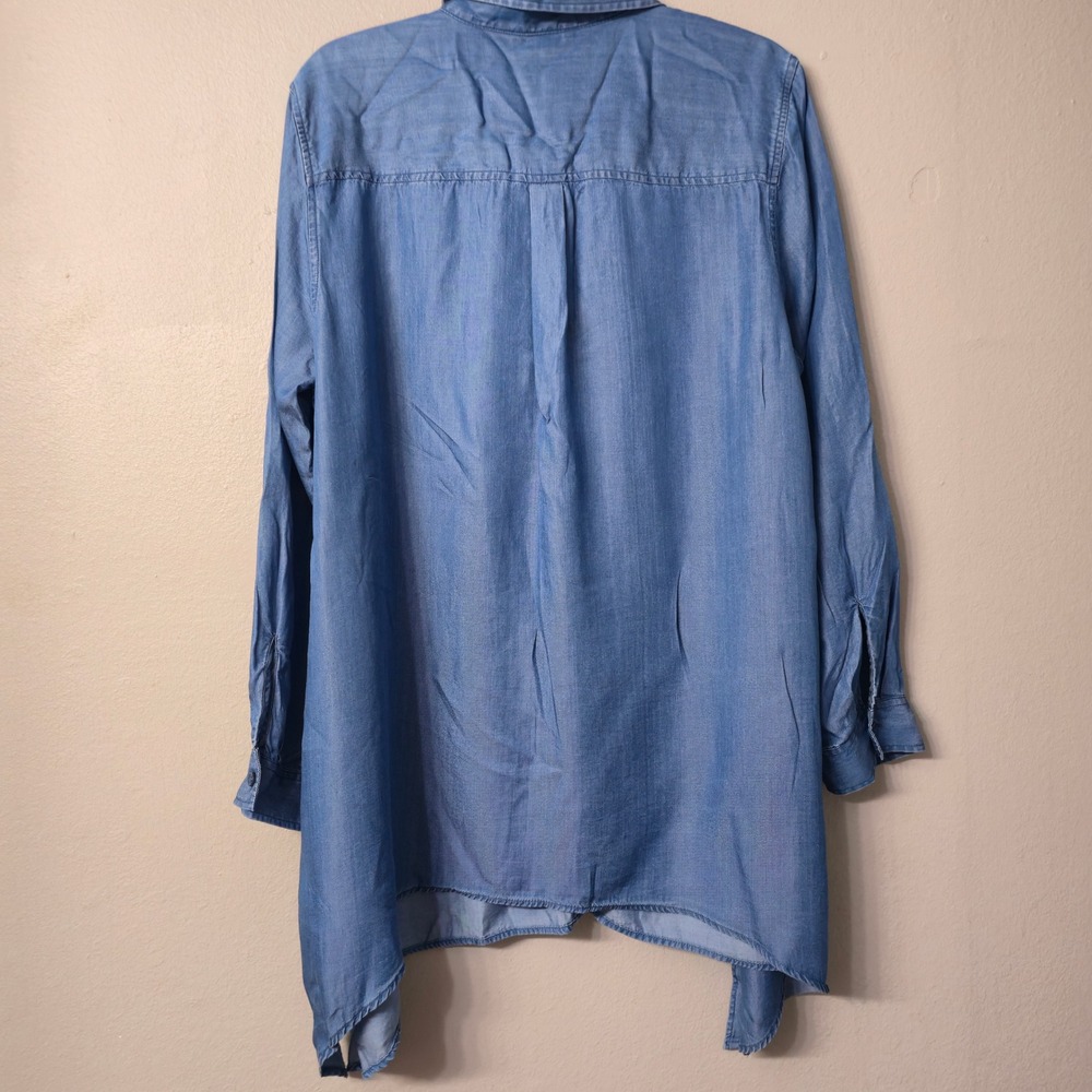 Zac & Rachel Woman Blue Chambray Handkerchief Hem Button Down Tunic Top 1X - Picture 2 of 8